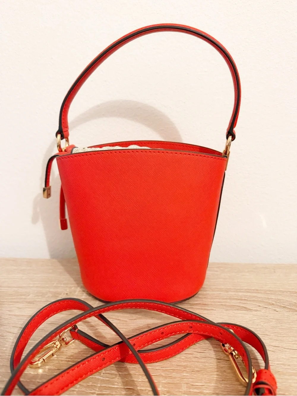 Tory Burch excellent gently